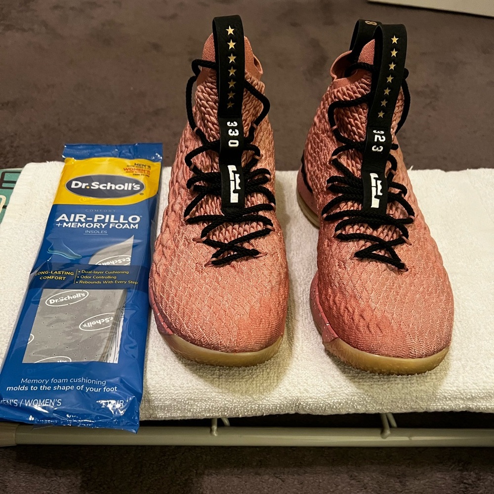 Nike LeBron 15 Rust Pink. Size 11.5. Preowned - Picture 2 of 7